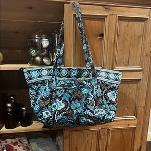 Vera Bradley Miller Bag in Retired Java Blue Pattern